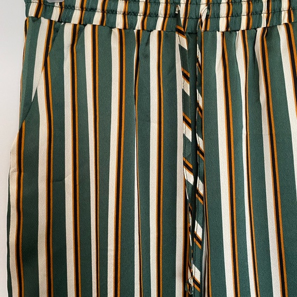 forever 21 contemporary flowy striped pants - Picture 2 of 3